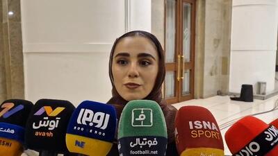  گفت و گو با زهرا کیانی در حاشیه مراسم قهرمان ایران